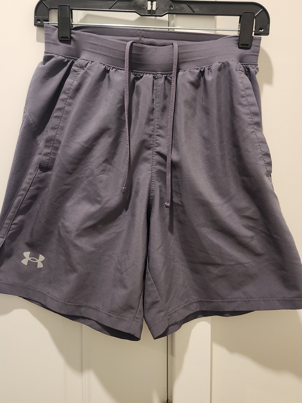 Under Armour Men’s Slate Gray Athletic Drawstring Shorts